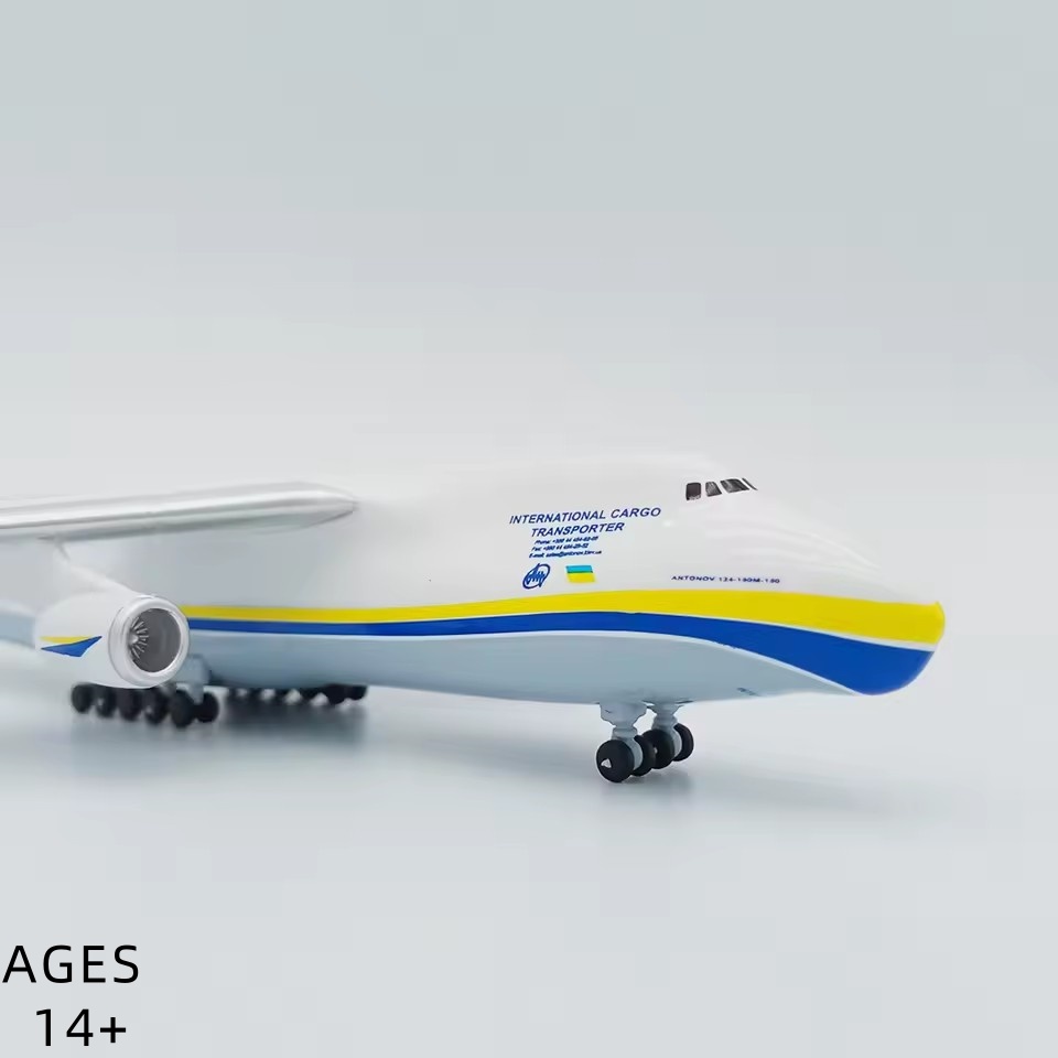 Avión de transporte Antonov An - Model Airplane Plastic reseña y precio